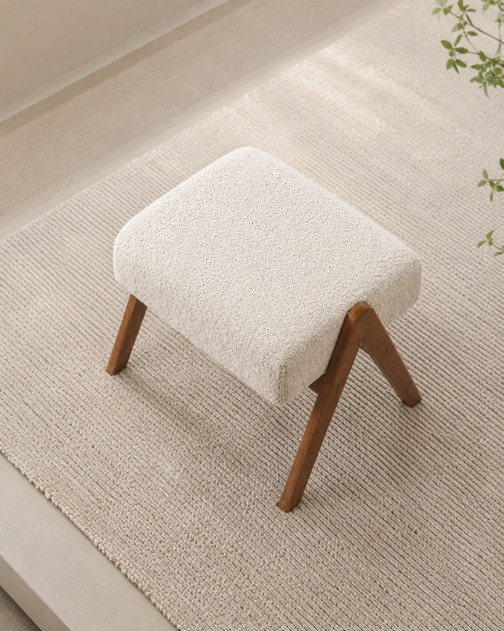 Miro Bouclé Ottoman